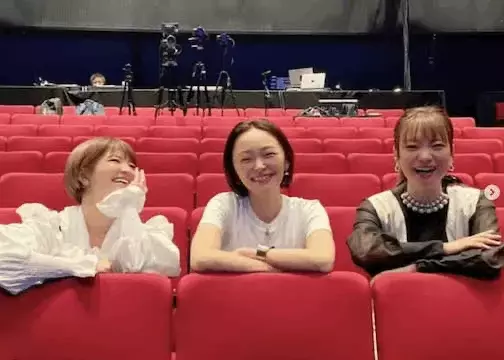 矢口真里が27周年を迎えたことを報告。10代ごろの写真を投稿にファン「変わってない」の声も