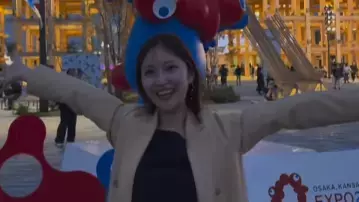 野村彩也子が万博会場で“ミャクミャクポーズ”披露！リール動画が可愛すぎると話題に