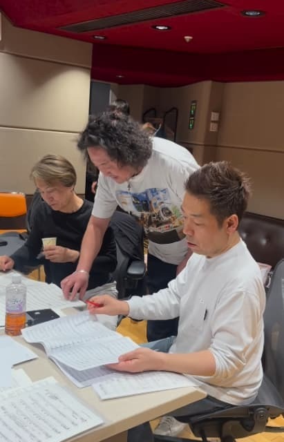 激似の3人が「ややこしい」と話題に！？葉加瀬太郎が深夜までのレコーディングを報告！