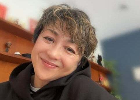 なないろ日和の香坂みゆき、清潔感ある黒コートでの写真を公開！