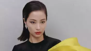 「すずちゃんだから着こなせる」広瀬すず、ルイ・ヴィトンのドレス姿に絶賛の声