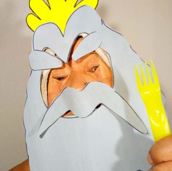 石塚英彦が、「トリトン王」に大変身⁉