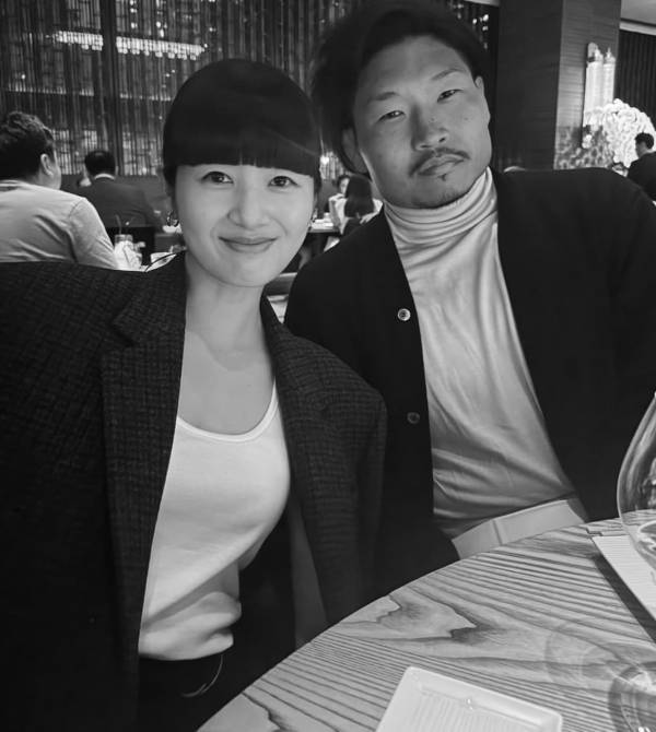 山盛りご飯にファン爆笑！？新井貴子、夫・稲垣啓太の35歳誕生日を祝福！
