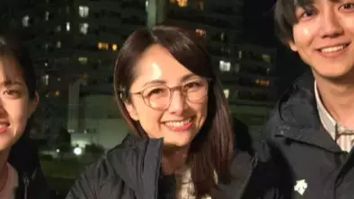 櫻井淳子が話題ドラマに再登場！眼鏡姿のオフショットに称賛の声「同級生にしか見えない」