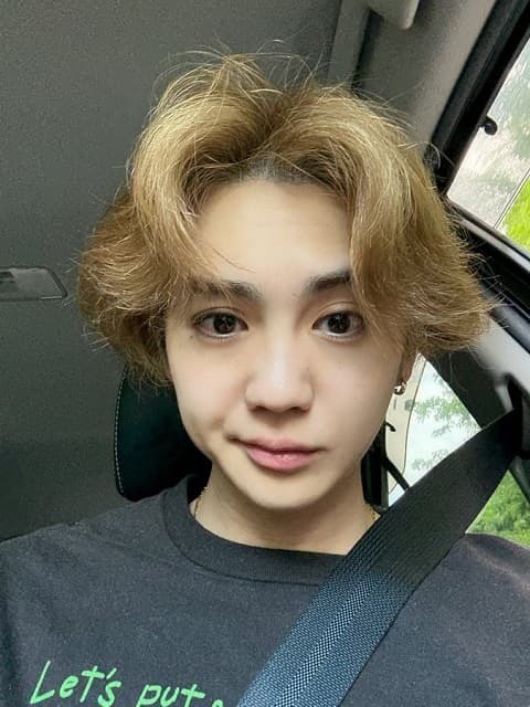 「寝癖酷くてもカッコいいから大丈夫！」吉野北人がライブ翌日に投稿した”ボサボサ”姿に大反響！