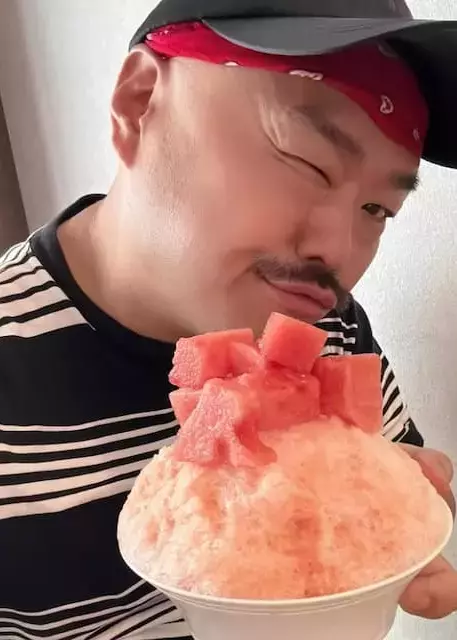 「ウソ、デザート⁉」クロちゃんの夜ご飯、見た目が完全にアレ