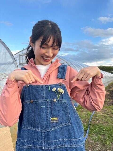 油野純帆、ズッキーニ中継で見せた“花の演出”に視聴者ほっこり