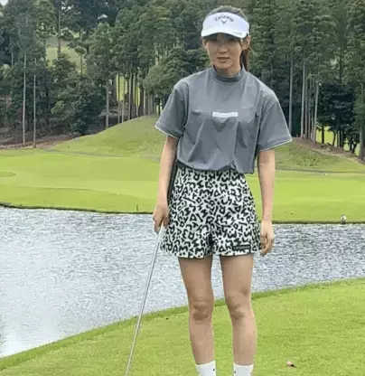 ソフトボール女子、ゴルフ中に”人生初の◯◯”を体験！？ファンからのエールが続々「肩を落としている姿が印象的です」