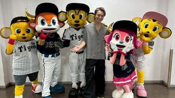 EXILE・TAKAHIROがトラッキー達との集合写真を公開「なんて可愛い写真ー！」