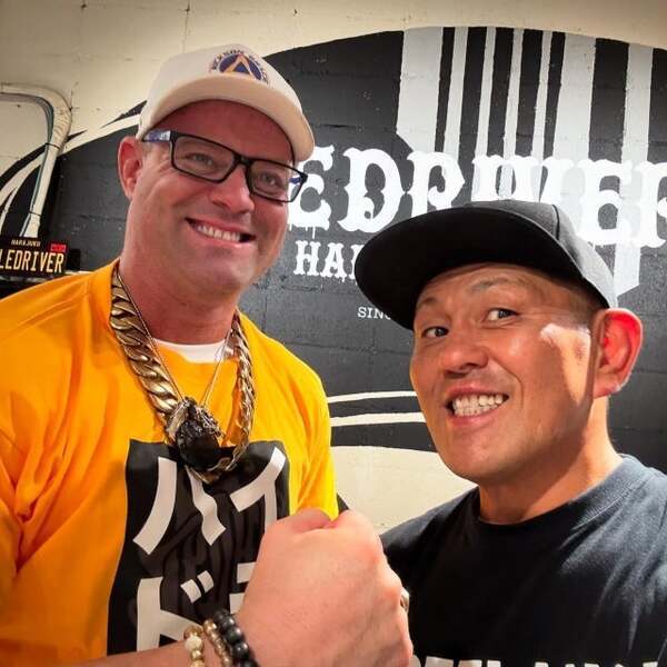 鈴木みのるの店にデイビーボーイ・スミスJr.電撃登場。原宿でふと思い出した友情が熱すぎた