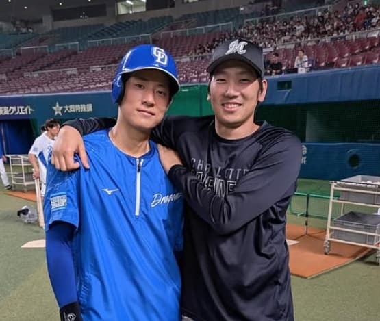 「懐かしいツーショット！」中日・上林誠知、ソフトバンク時代の元同僚とのツーショットを大公開