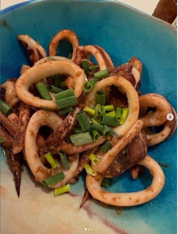 小川菜摘、イカのバター醤油炒めは主役！海の幸たっぷりこはん