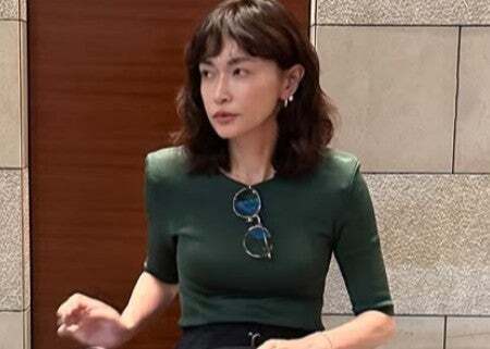 長谷川京子が美脚際立つファッションコーデを披露し「お美しい、完璧です」「素敵すぎる」とファン歓喜