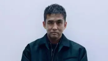 稲本潤一が“TOTAL 90”と再共演！渋すぎるオフショットにファン熱視線