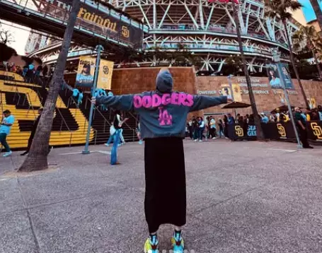女子プロレスラー・本間多恵、メジャー観戦の夢叶う！ドジャースvsパドレスに興奮絶頂