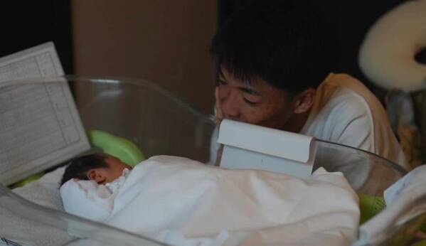 サガン鳥栖・西澤健太、第二子誕生を報告！「頑張ってくれた奥さんと娘に感謝します」