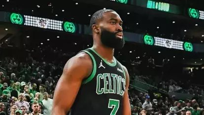 NBAジェイレン・ブラウンが右膝手術を無事完了！復帰時期とファンの反応は？