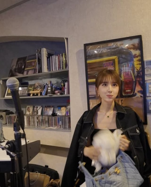 「今日もとっても素敵」「楽しみすぎる〜」May J.がライブツアーに向けての準備の様子を公開