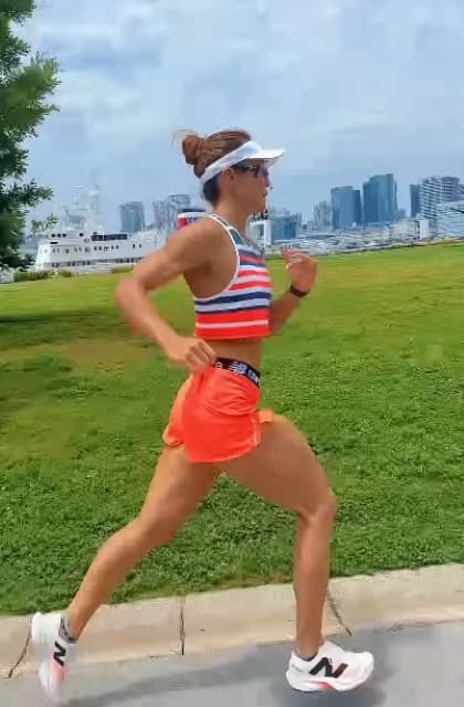 「カッコイイ姿」「ナイスラン」フィットネストレーナー・AYAがランニングトレーニング姿を公開！