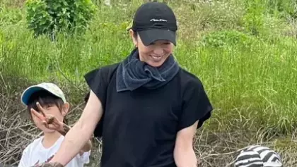 元競泳日本代表・田中雅美、「農業に触れ合う稲作体験」に参加！子供達との田植え体験ショットにファンほっこり