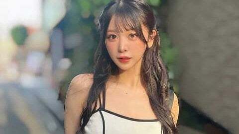 「これでも暑すぎたんですけど」”令和の愛人”こと真島なおみが夏本番の装いに!?キュートな姿にファンドキドキ！