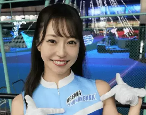 「かわいすぎです」湘南バンクエンジェル、競輪場で魅せたラウンドガールショットが激キュートだとファンメロメロ