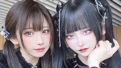 「強すぎるコラボ」光属性&amp;闇属性のW美女コスプレイヤーショットにファン驚愕！