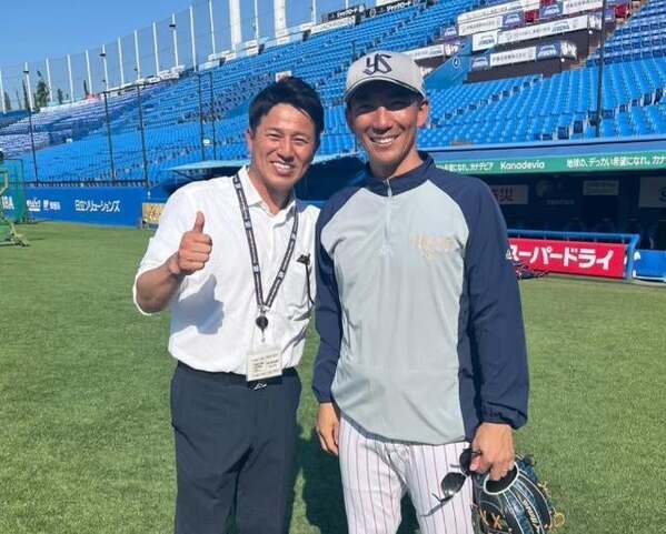 神宮の猛暑を乗り越え！平石洋介、横浜スタジアムで熱解説