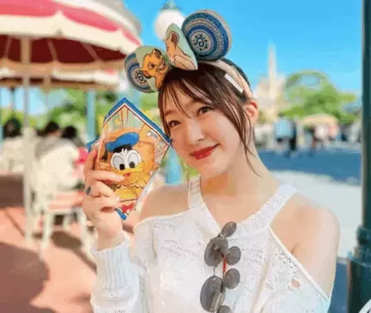 元HKT48・田島芽瑠が夏のディズニーを堪能！