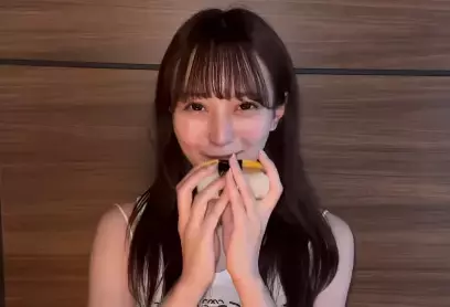 卓球美女子、グルメモードのスイッチ・オン！”アイラブ・スパムおにぎり”ムービーを公開