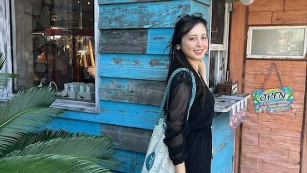 元フジテレビアナウンサー・久慈暁子の爽やかオフショットにファンからコメント続々！