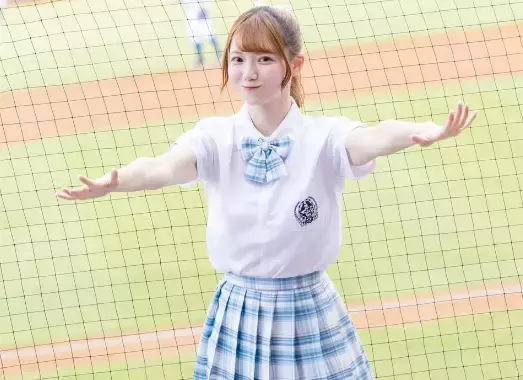 「私の学生姿はいかがでしたか？」美女チア、制服姿で”花ざかりの青春ショット”を披露！日台ファンときめきモード