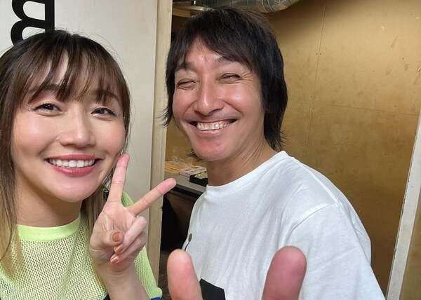 シンガーソングライター・矢井田瞳、〇〇のギターを務めるあの人とツーショットを公開！