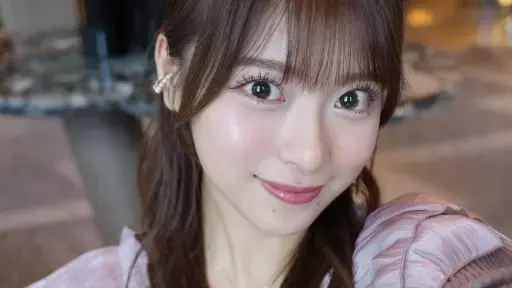 二段構えの可愛さで迫る！まるぴ、美顔ドアップショットでファン魅了！ファンからは「超カワイイ」の声