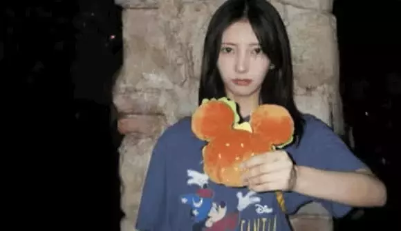 日向坂46・小西夏菜実がディズニーシーを堪能！