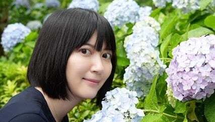 檜山沙耶が梅雨の風物詩とあの女流棋士との風流ショットをパシャリ！「目の保養」