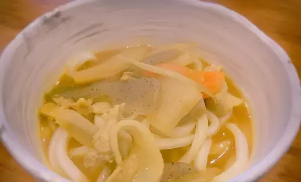 モー娘。OG・保田圭が息子リクエストで愛情カレーうどん