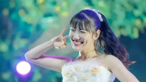 「天使すぎて昇天」高城れに、生誕ライブのオフショット公開！白ドレス姿に“震えた”ファン続出！