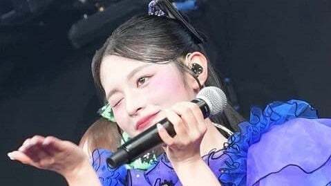 「どれだけの人が虜になってきたか...」人気アイドルの”完璧”ウインクショットをファン絶賛