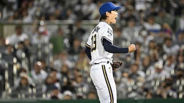 「カッコ良すぎ！」復刻ユニで魅せた山岡泰輔、ファンから称賛の声続々