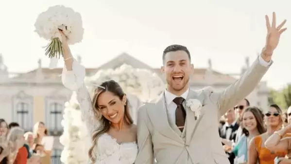 マンUが祝福！ダロト夫妻の笑顔にファンも沸騰