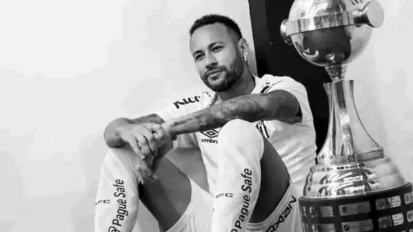 ネイマール、“永遠のサントス”を象徴する投稿が話題に