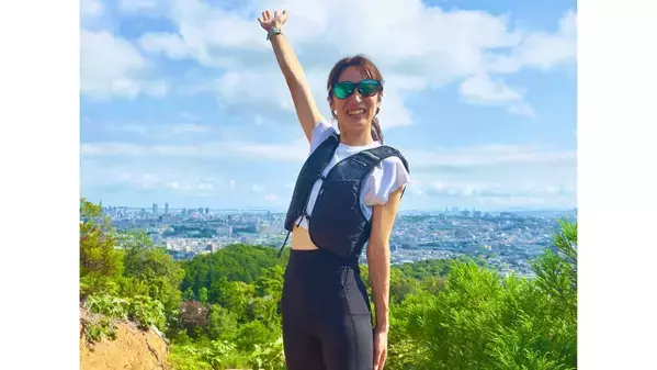 "アップダウンのあるコースでじっくりと。"美人陸上長距離ランナー池内彩乃、練習終わりの絶景スポットスマイルに「池内選手と景色共に絶景です」