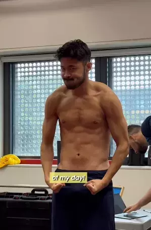 松木玖生との2Sも！笑顔がまぶしい“サウサンプトンの日常”　菅原由勢の密着動画にファンも歓喜