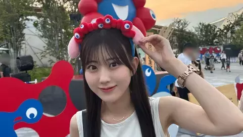 「めちゃくちゃかわいいっっ！！！」久木田帆乃夏、万博満喫ショット公開！ミャクミャクグッズにご満悦