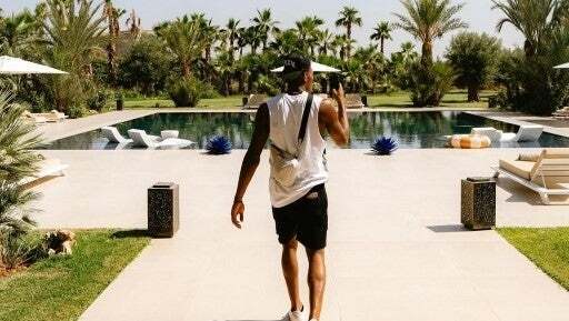 八村塁が歩いた「モロッコの静寂」リゾートに滲むオフの余白と心の解放