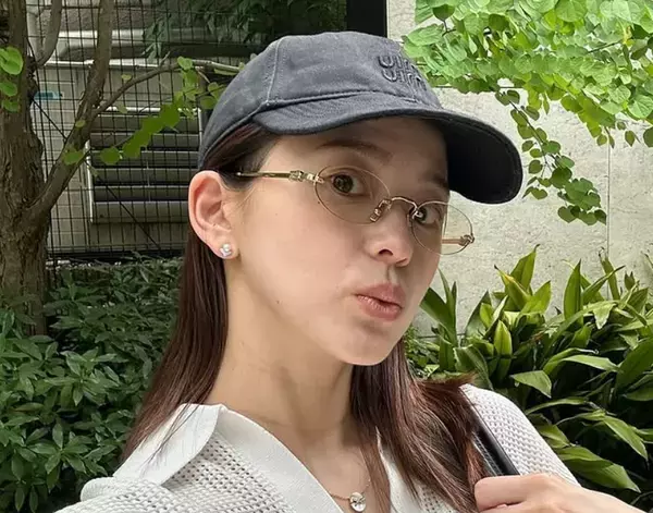 朝比奈彩、“久々の私服姿”に反響「幸せそうで癒される」