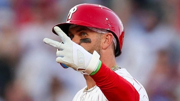 MLB 仲間たちが順位を守りながら待ち望む、主砲の復帰は…？フィリーズ所属・ハーパー選手