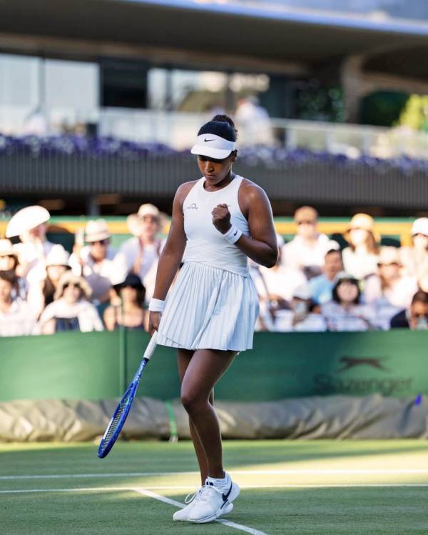 大坂なおみ、ウィンブルドン初戦突破！拳を握る凛とした姿に反響！