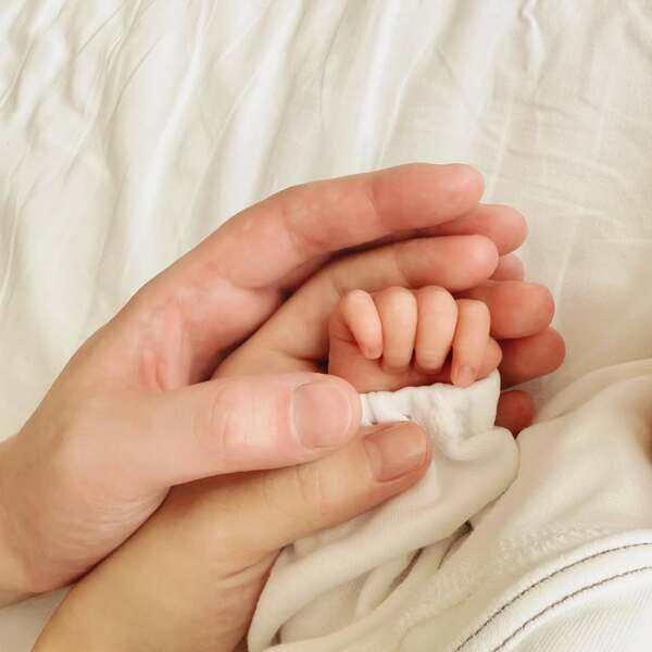 元ばんばんざい・流那、第一子出産を報告「正直大泣きしました」